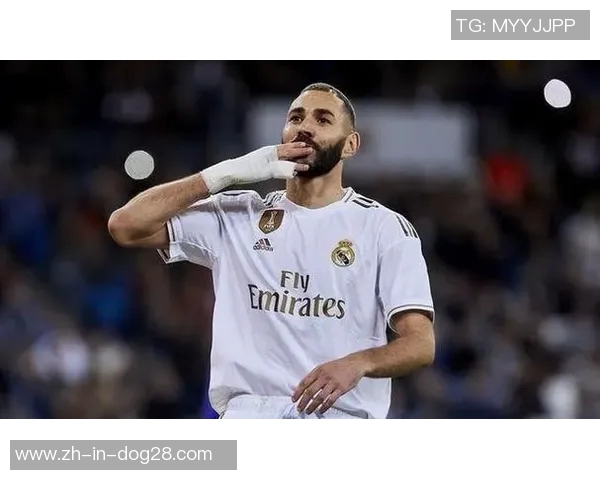 本泽马个人简介与球星成长历程解析 足球巨星背后的故事与成就